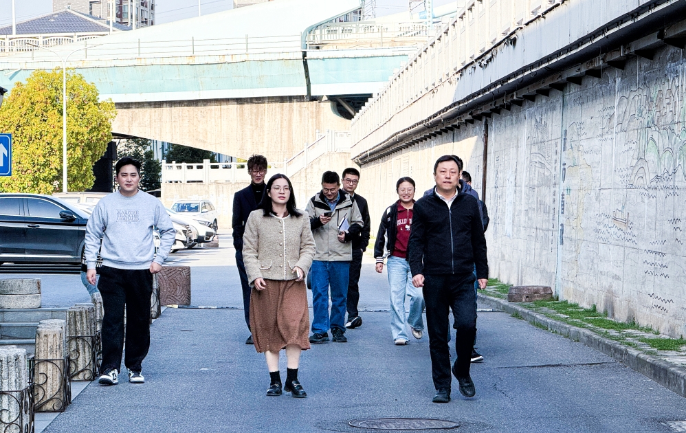 鏡湖區(qū)委常委、副區(qū)長(zhǎng)高偉來(lái)園調(diào)研指導(dǎo)工作